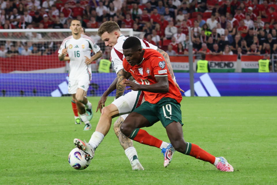 新华社发, zT 新华社发, zT