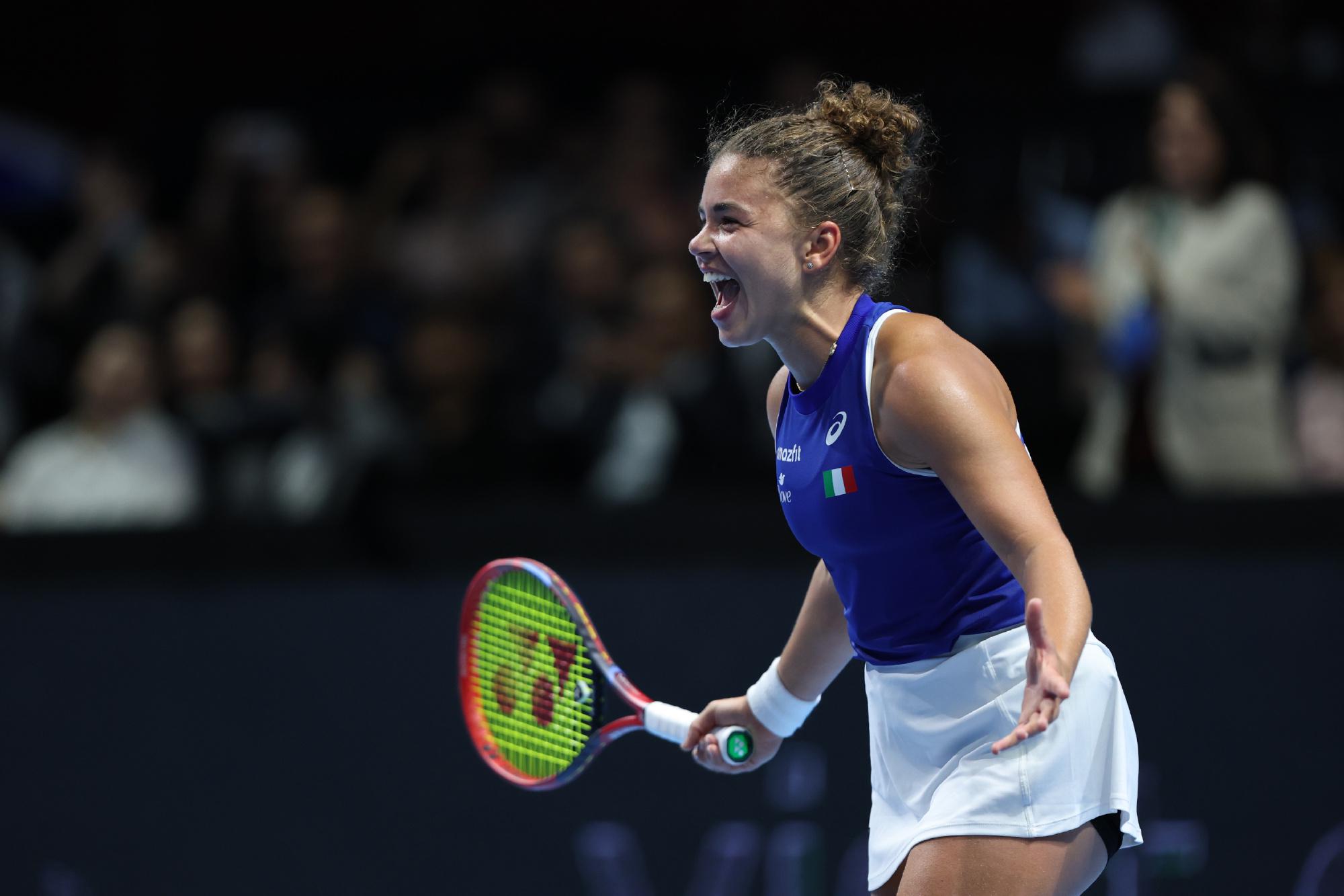 http, 两场单打比, 随后她在第