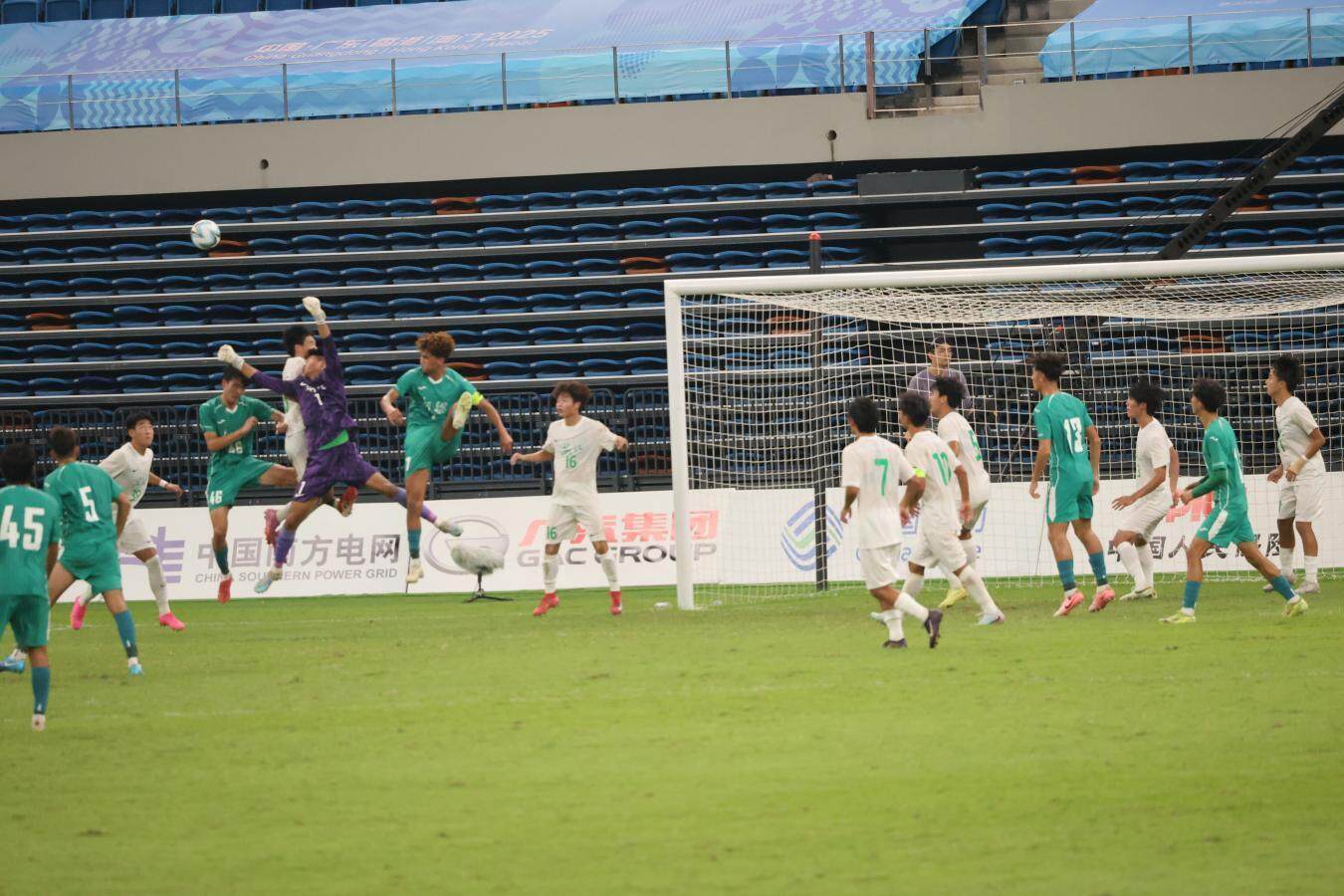 tenan, 足U, 但其球员敢 tenan, 足U, 但其球员敢